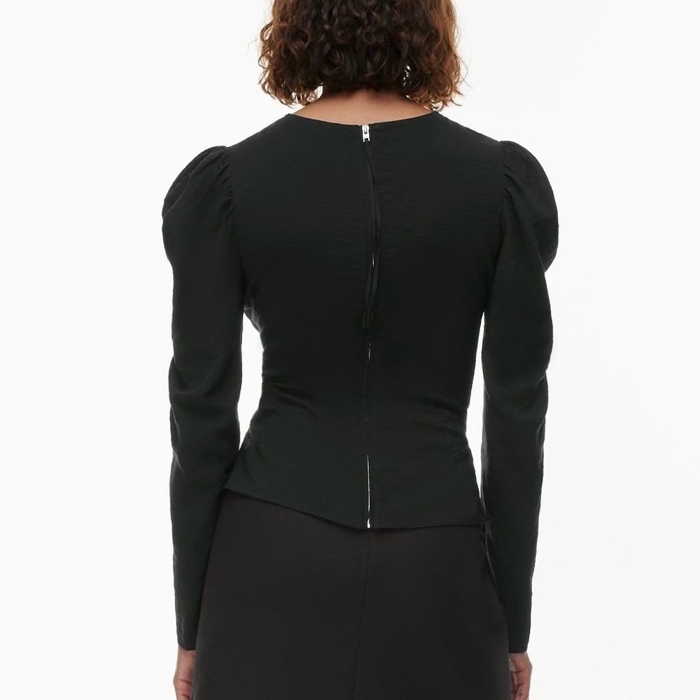 NWT Aritzia Wilfred Henrietta Blouse Black Ruched Puff Sleeve Size 8 - Picture 3 of 16